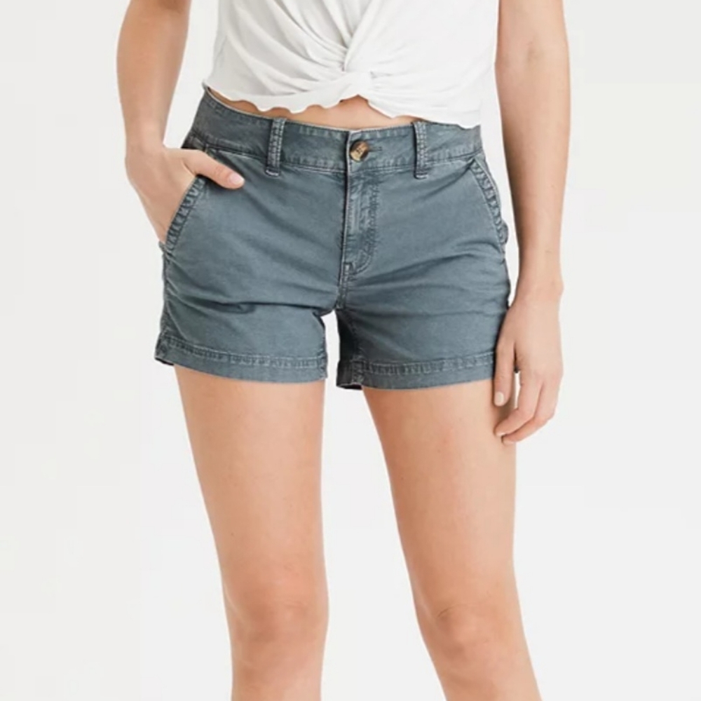 American Eagle AE Khaki Midi Short 4